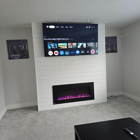 Private 1 Bedroom In Brookswood Langley Ngoại thất bức ảnh